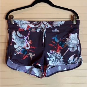 Athleta Piha Surge Short